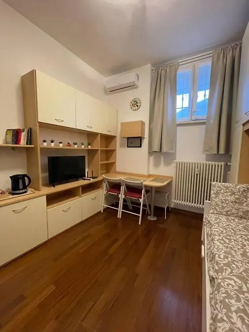 Ferienwohnung Trebbia Tavrvs Real Estate Mailand Apartment